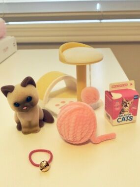 NEW ZURU MY MINI PETS CAT 🐈  | Miniature flocked cat with accessories-1 SET LEFT